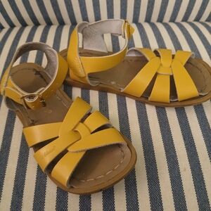 Salt Water Sandals The Original 800 Series Sandal - Mustard - size 11